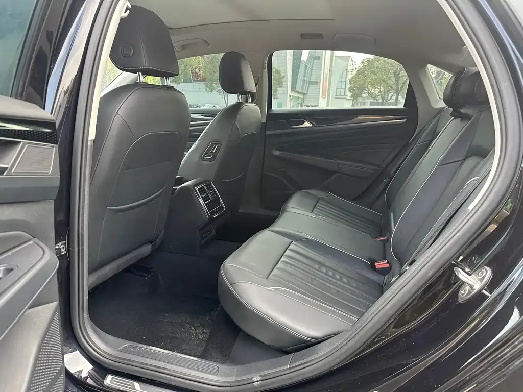 Volkswagen Passat 2021 из CN, фото 6
