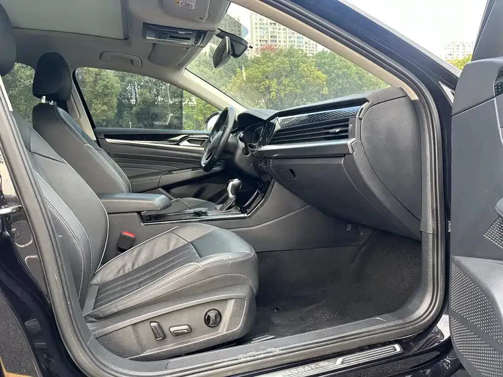Volkswagen Passat 2021 из CN, фото 8