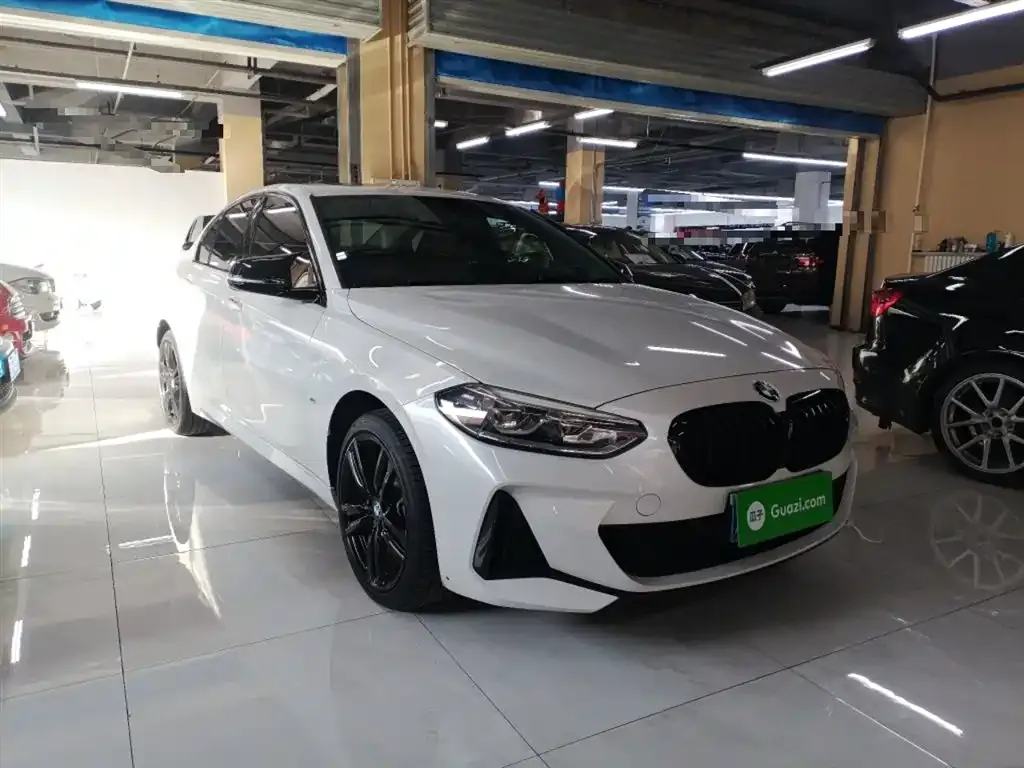 BMW 1 Series 2021 из CN, фото 4