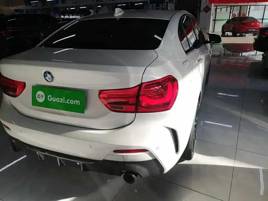 BMW 1 Series 2021 из CN, фото 8