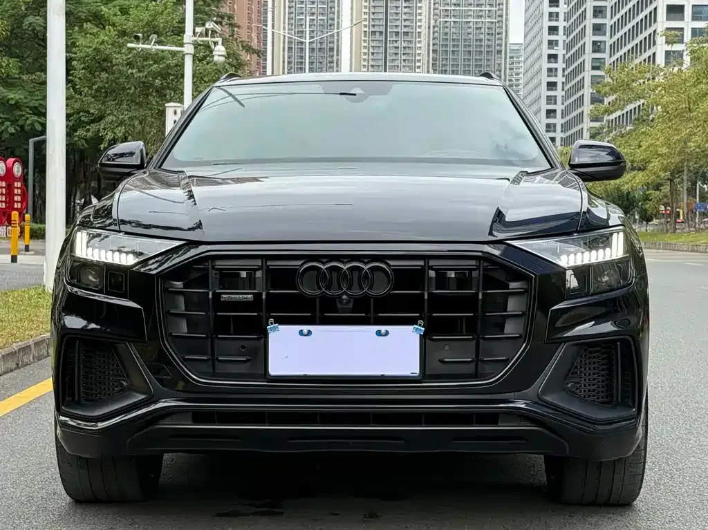 Audi Q8 2021 из CN, фото 2