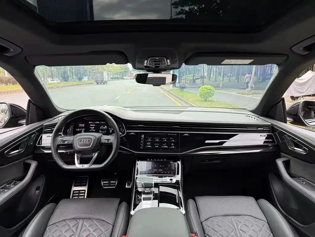 Audi Q8 2021 из CN, фото 6