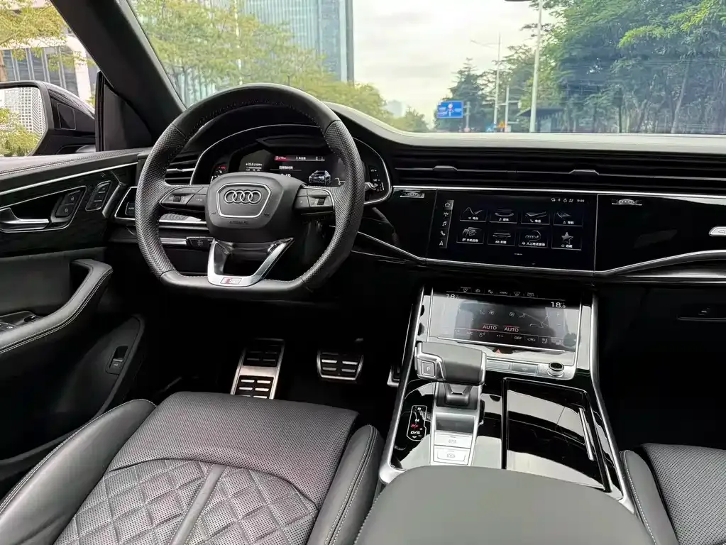 Audi Q8 2021 из CN, фото 9