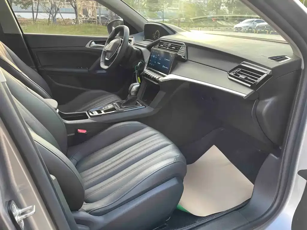 Peugeot 408 2023 из CN, фото 5
