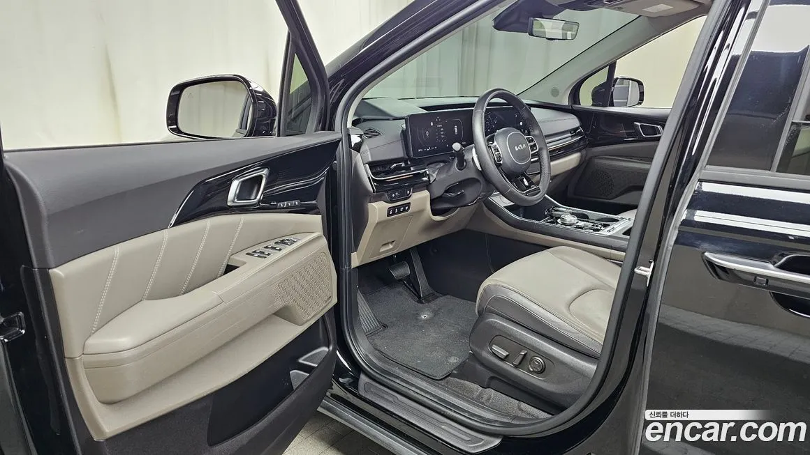 Kia Carnival — фото 10