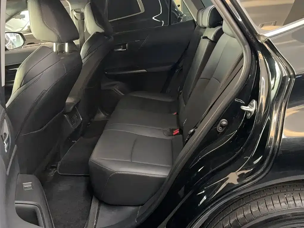Toyota Venza 2024 из CN, фото 8