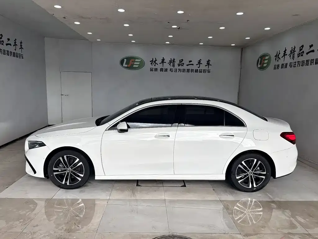 Mercedes-Benz A-Class 2024 из CN, фото 4