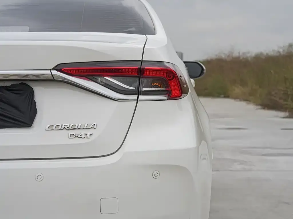 Toyota Corolla 2023 из CN, фото 10