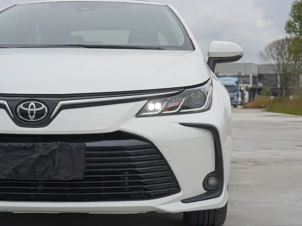 Toyota Corolla 2023 из CN, фото 9
