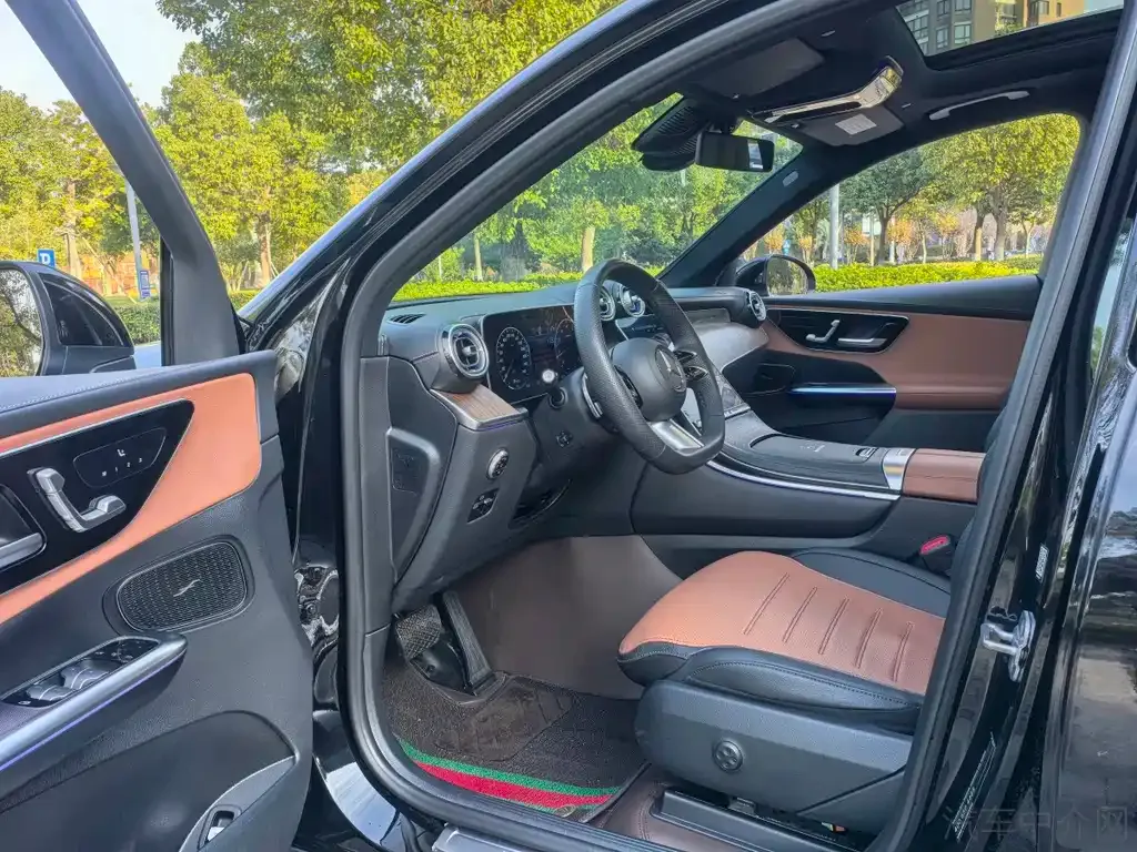Mercedes-Benz GLC 2023 из CN, фото 8