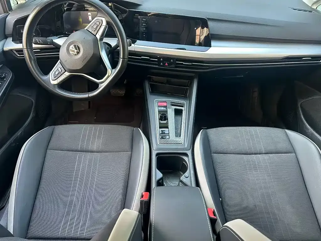 Volkswagen Golf 2022 из CN, фото 5