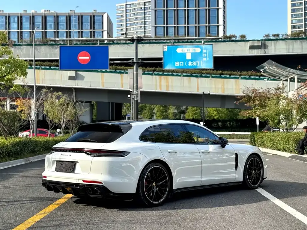 Porsche Panamera 2022 из CN, фото 7