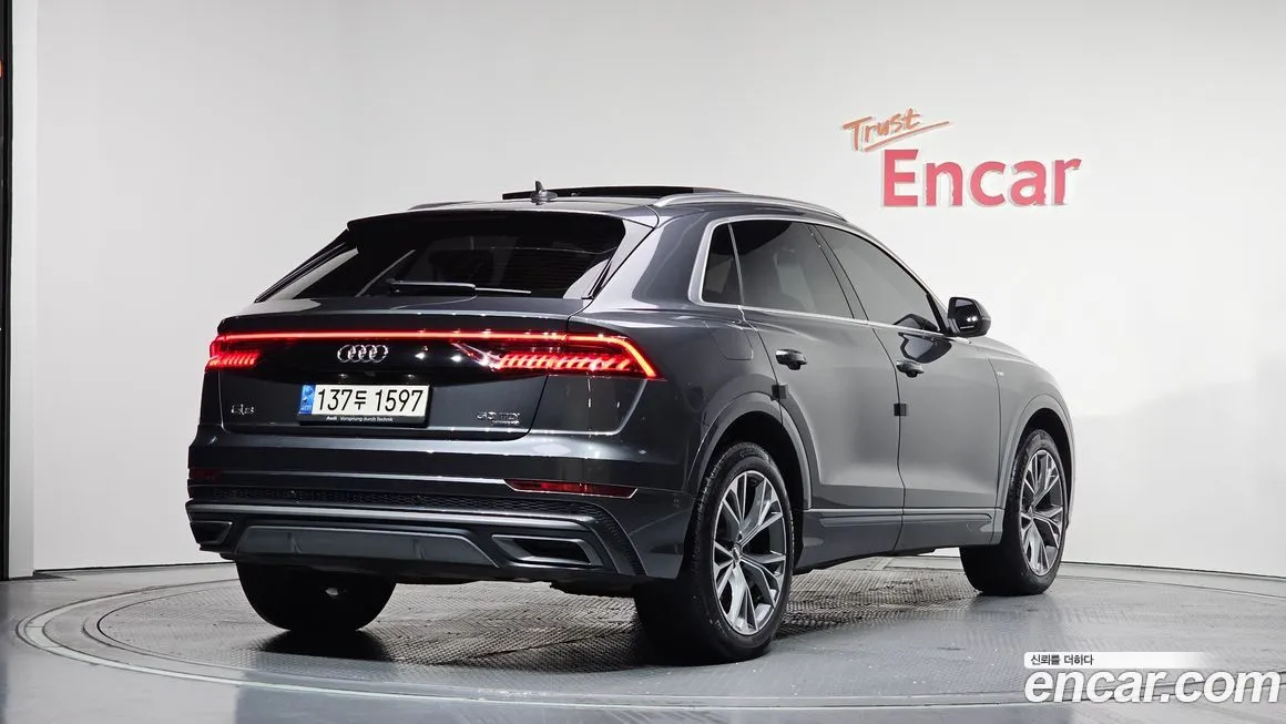 Audi Q8 2021 из KR, фото 2