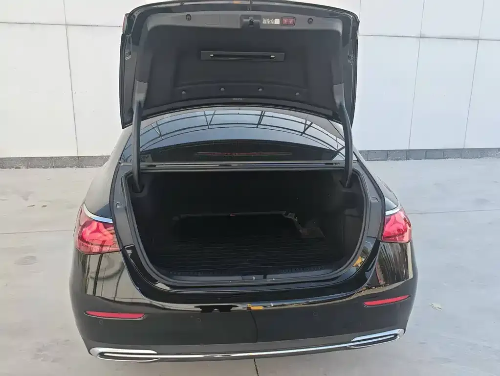Mercedes-Benz E-Class 2024 из CN, фото 9