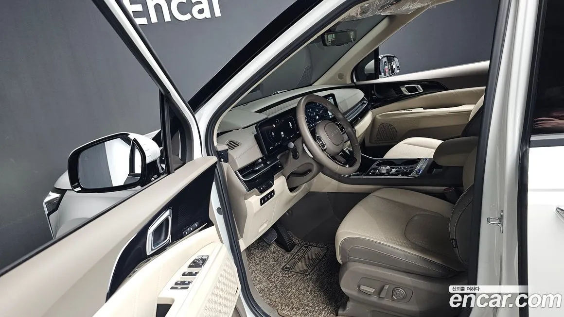 Kia Carnival — фото 10