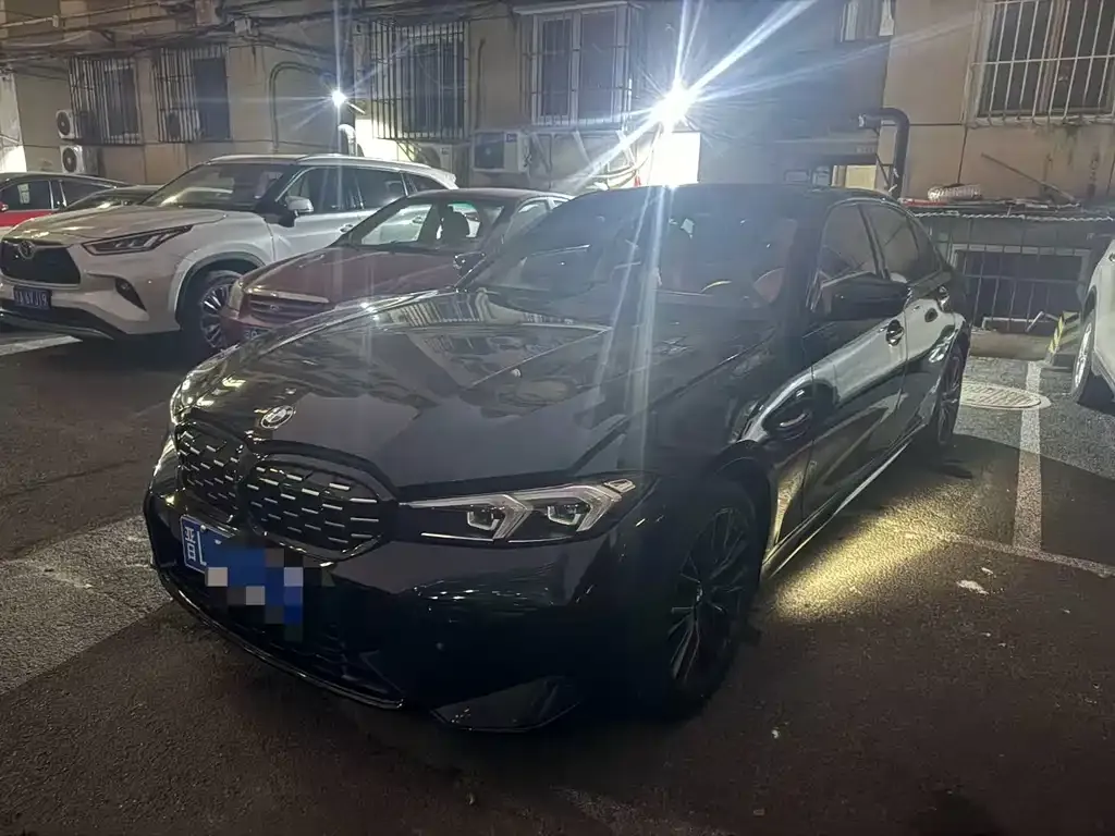 BMW 3 Series 2023 из CN, фото 1