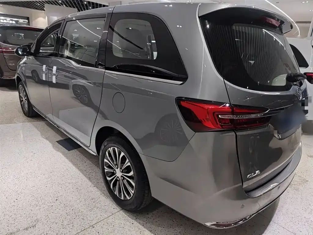 Buick GL8 2023 из CN, фото 5