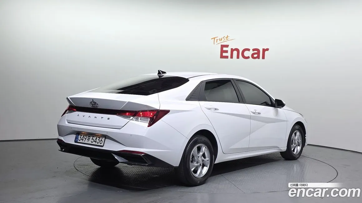 Hyundai AVANTE — фото 2