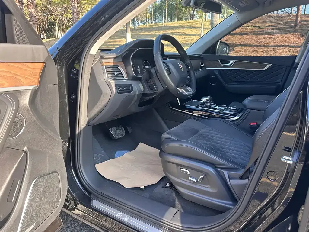 Hongqi HS7 2021 из CN, фото 5