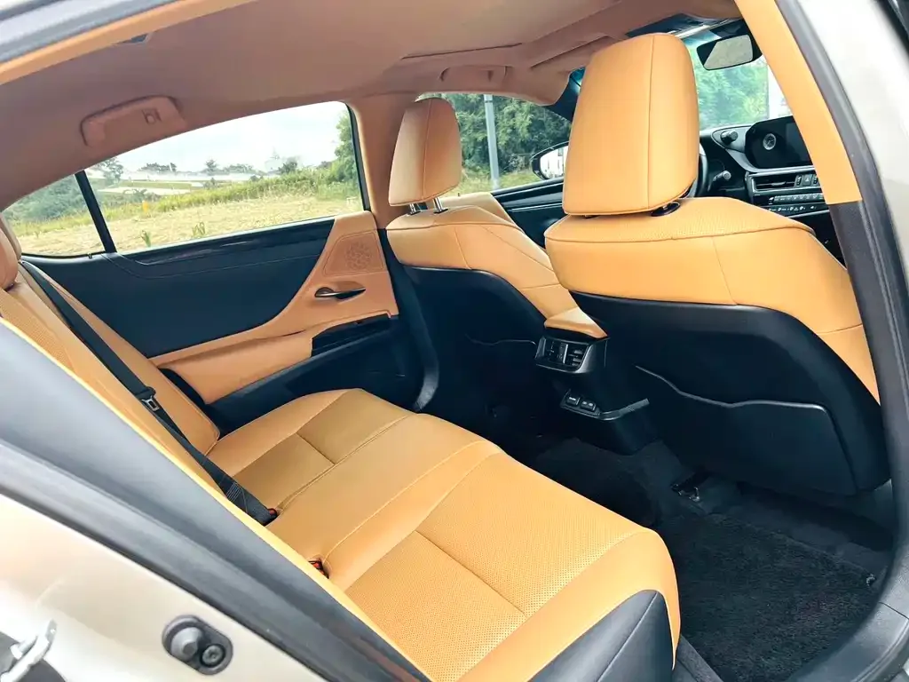 Lexus ES 2022 из CN, фото 4
