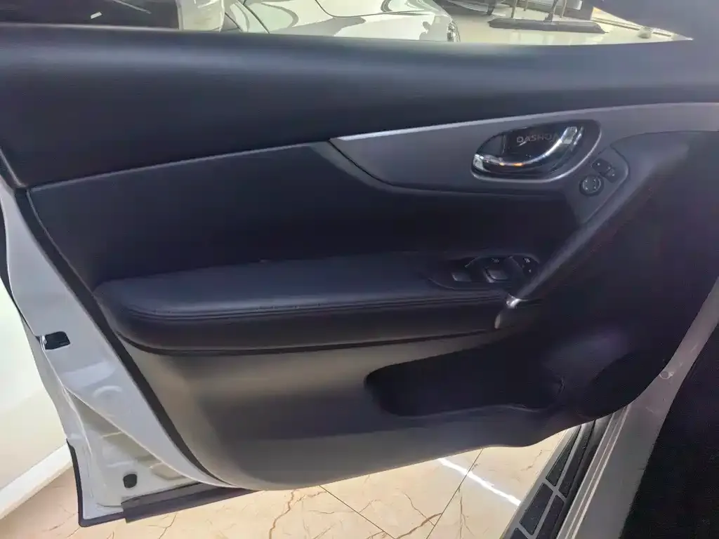 Nissan Qashqai 2021 из CN, фото 4