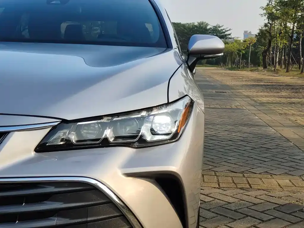 Toyota Avalon 2023 из CN, фото 4
