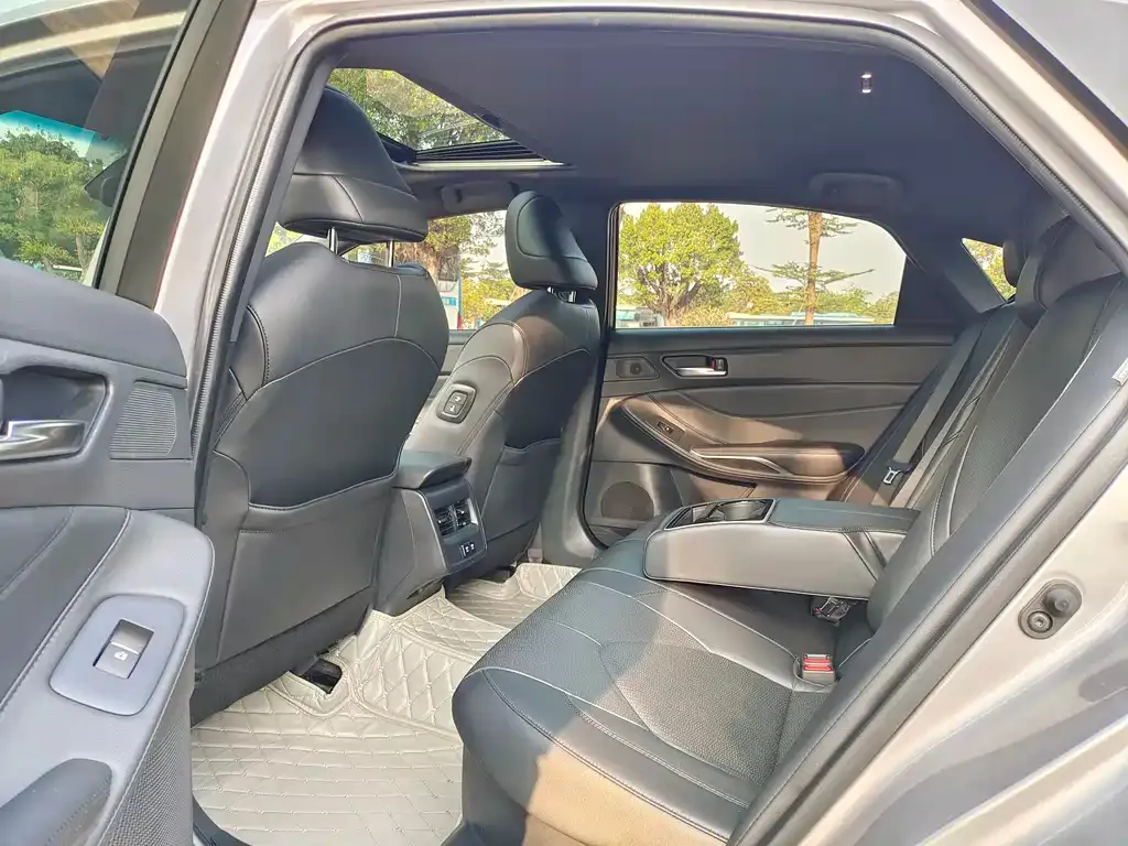 Toyota Avalon 2023 из CN, фото 7