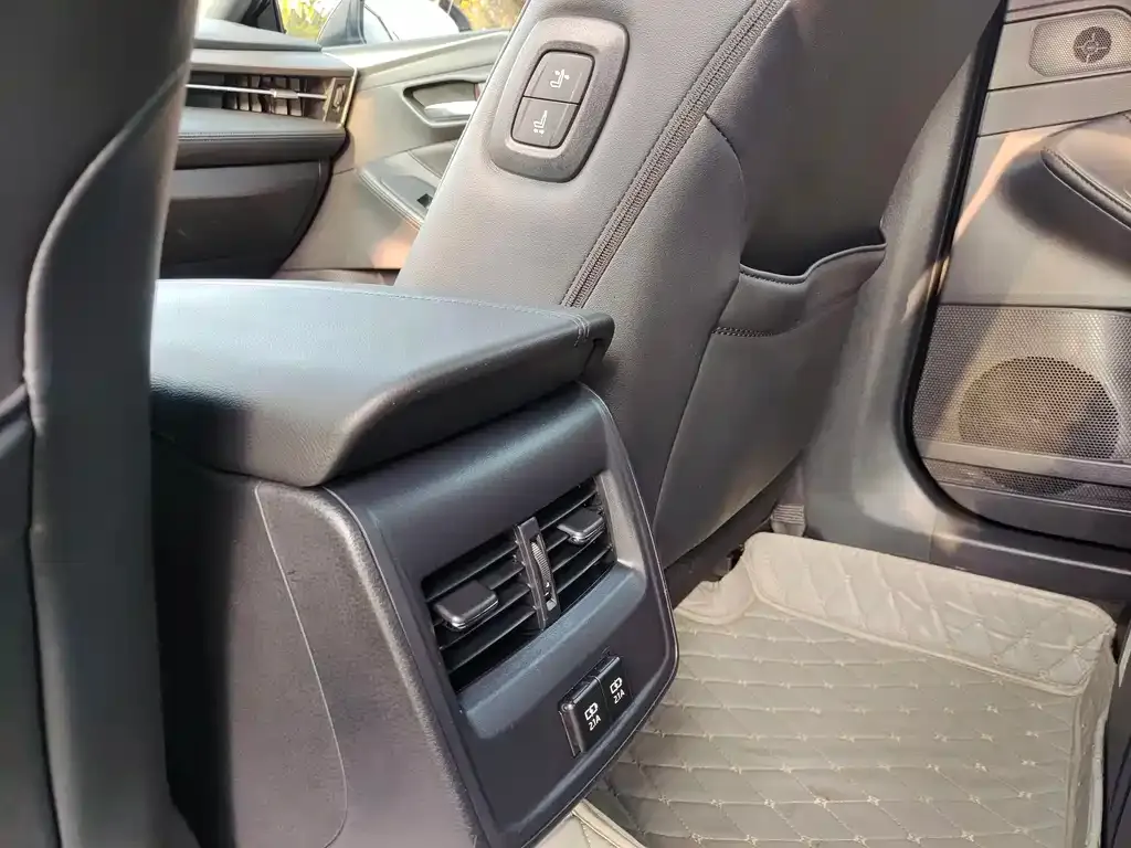 Toyota Avalon 2023 из CN, фото 9