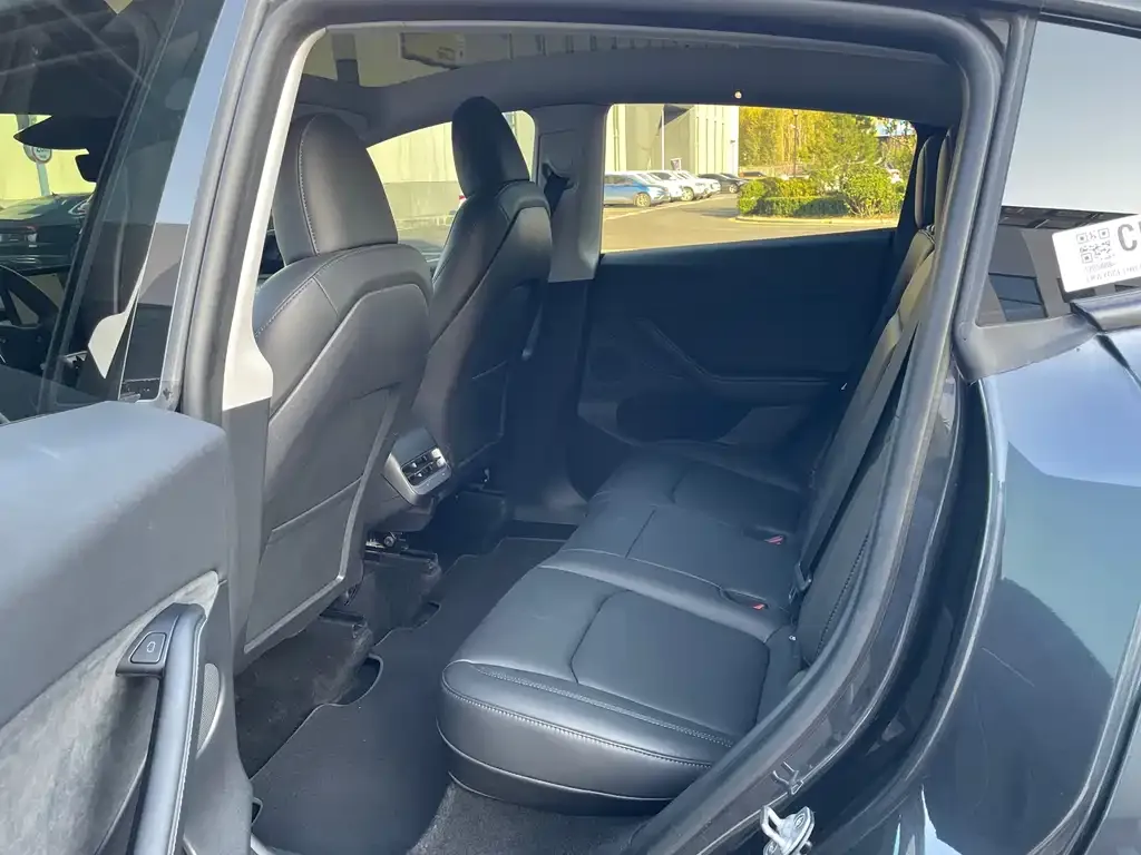 Tesla Model Y 2024 из CN, фото 6