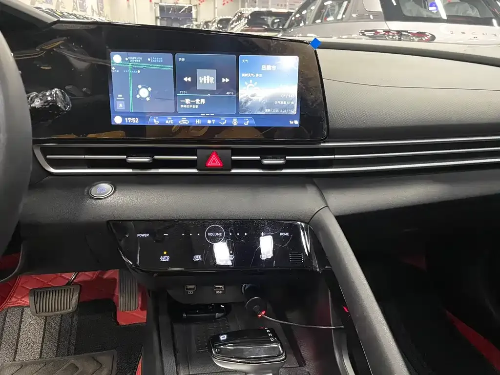 Hyundai Elantra 2022 из CN, фото 10