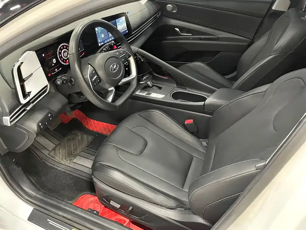 Hyundai Elantra 2022 из CN, фото 8