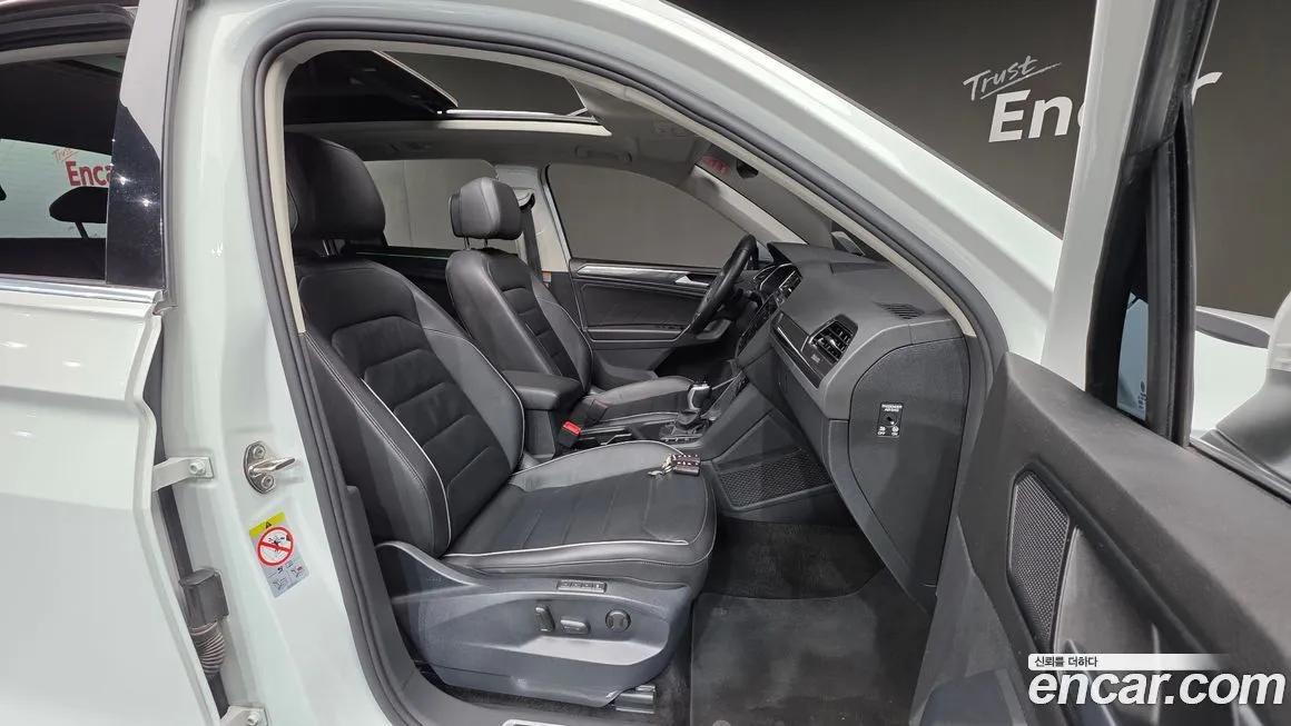 Volkswagen Tiguan — фото 10