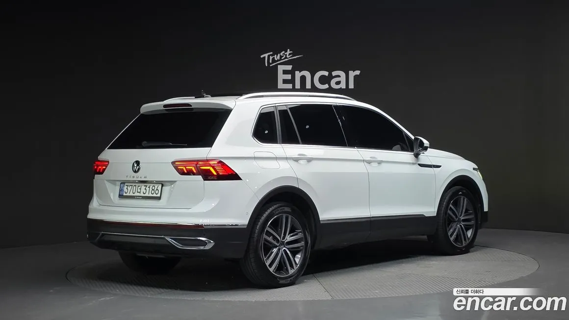 Volkswagen Tiguan — фото 2