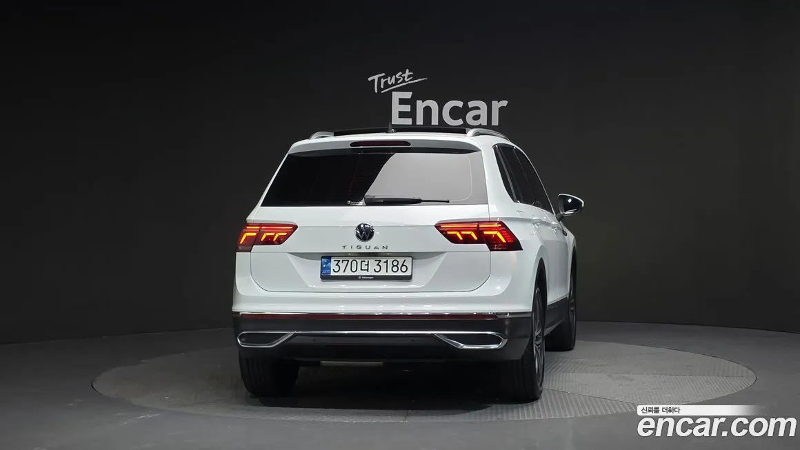 Volkswagen Tiguan — фото 4