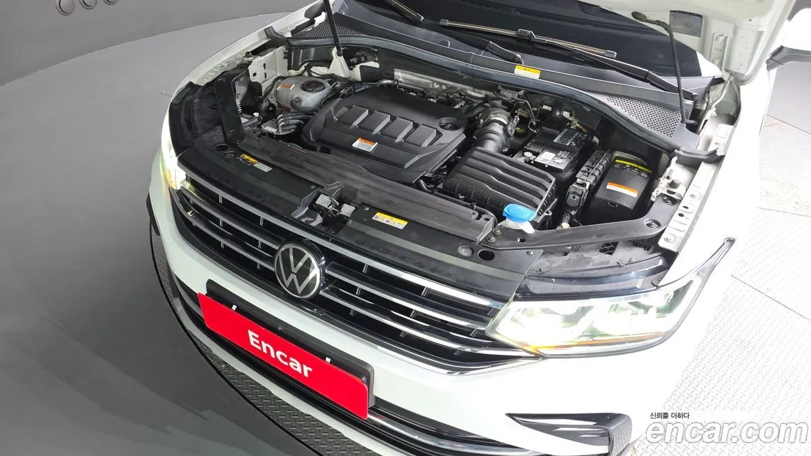 Volkswagen Tiguan — фото 6