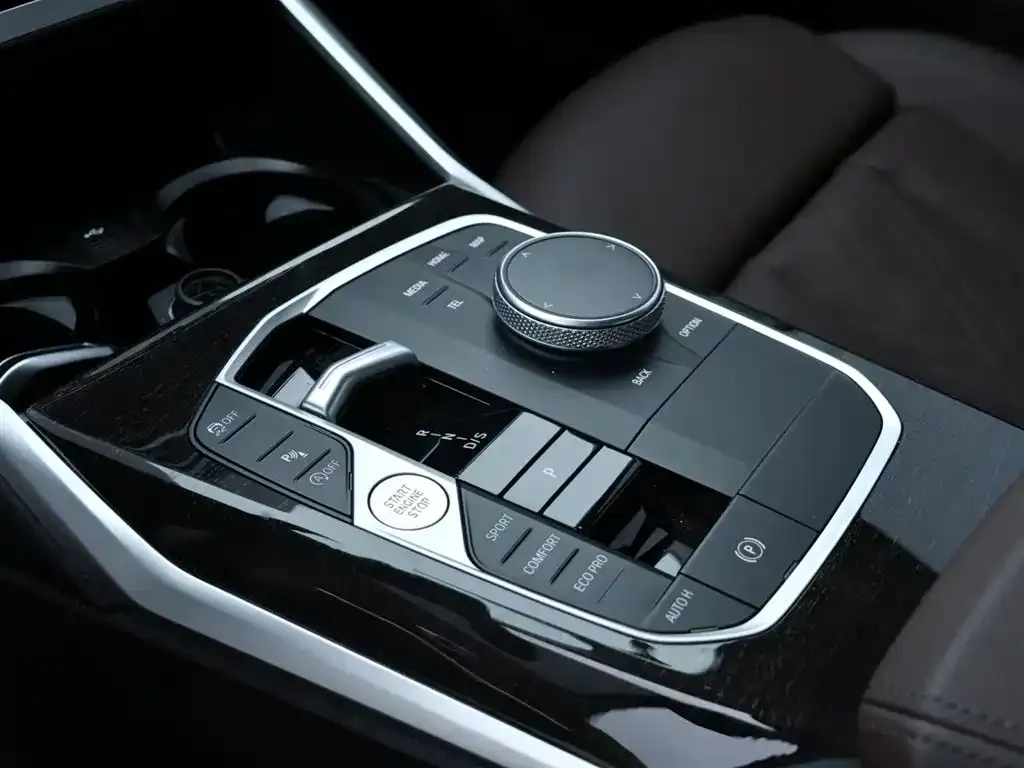 BMW 3 Series 2025 из CN, фото 10
