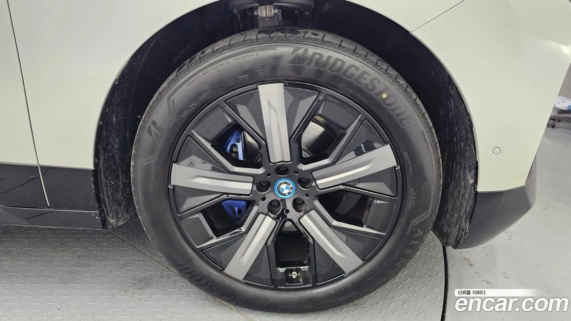 BMW iX 2025 из KR, фото 5