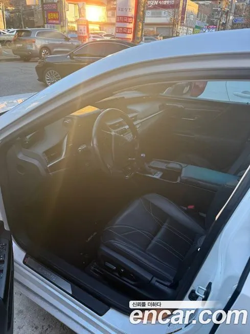 Lexus ES 2021 из KR, фото 7
