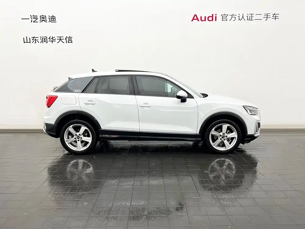 Audi Q2L 2023 из CN, фото 3