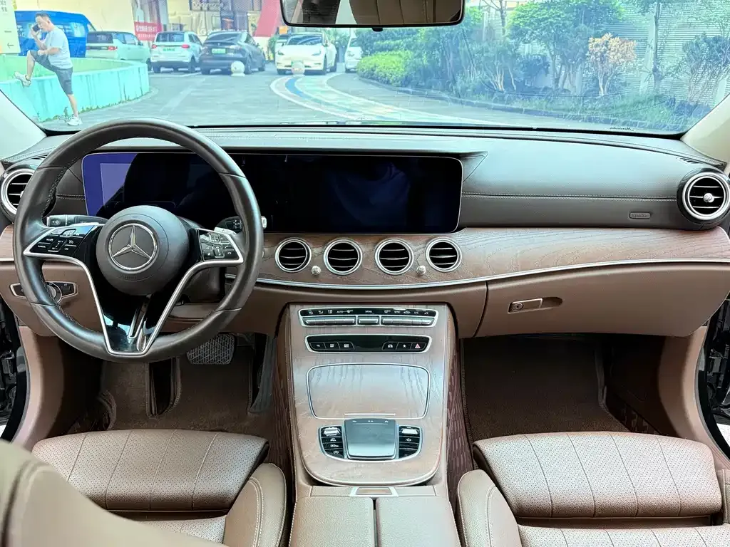 Mercedes-Benz E-Class 2023 из CN, фото 4