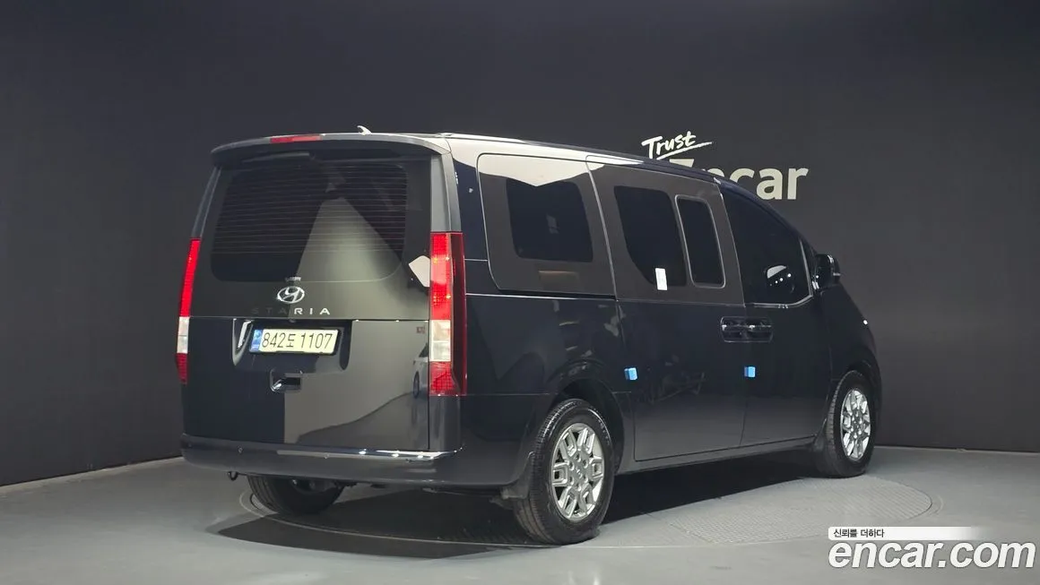 Hyundai Staria 2023 из KR, фото 2