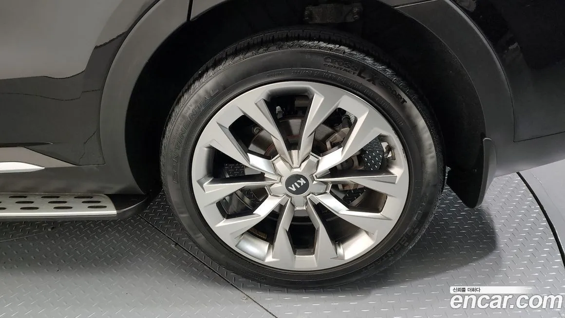 Kia Sorento — фото 5