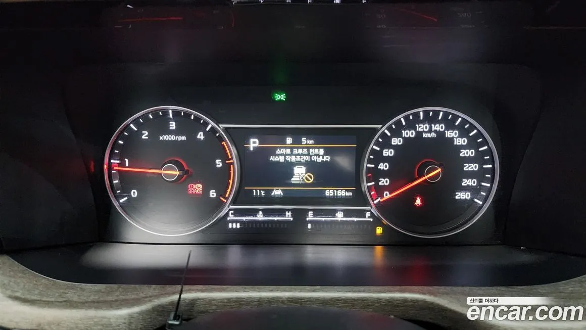 Kia Sorento — фото 8