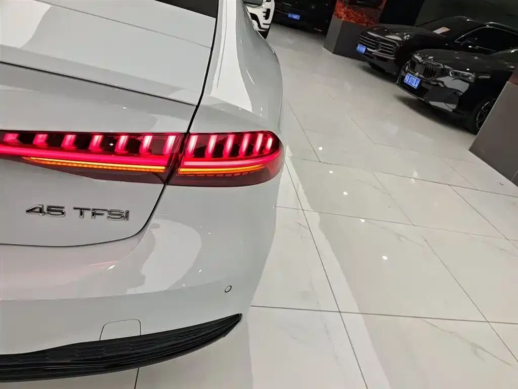 Audi A7 2024 из CN, фото 8