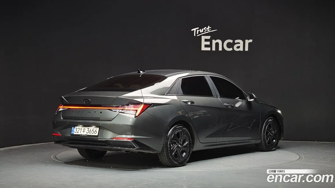 Hyundai AVANTE — фото 2