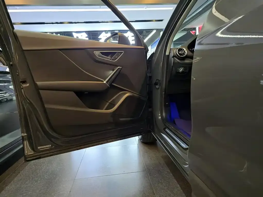 Audi Q2L 2021 из CN, фото 5