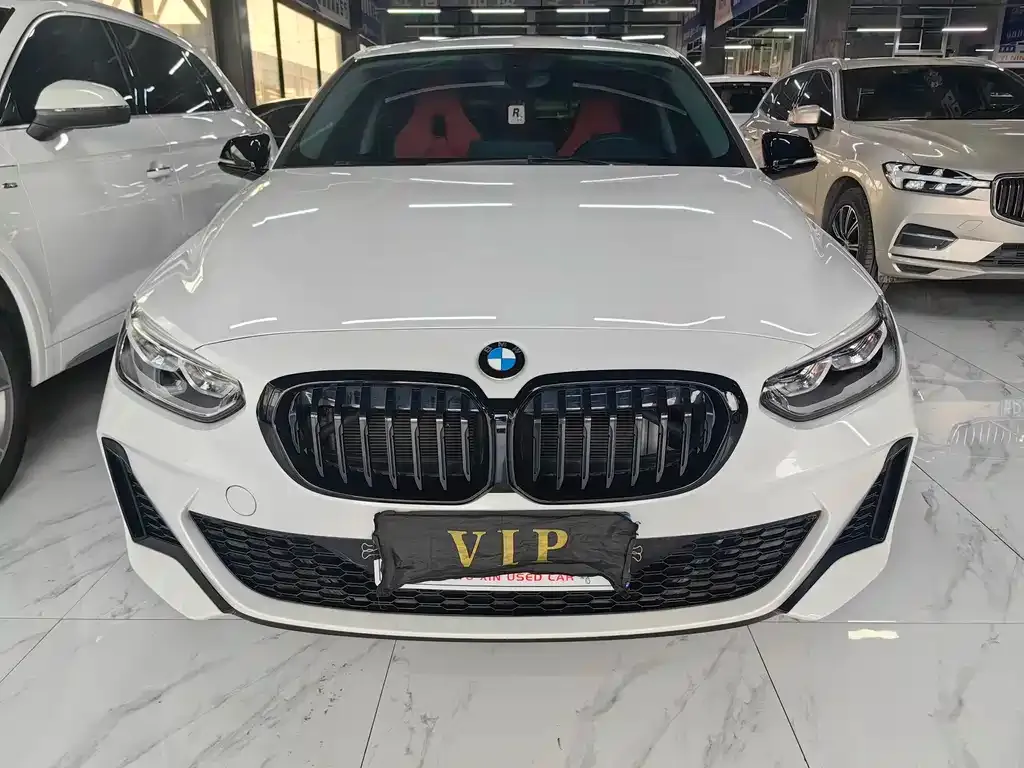 BMW 1 Series 2023 из CN, фото 2