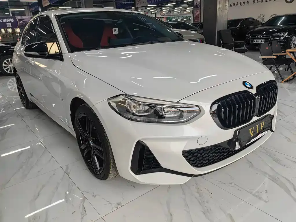 BMW 1 Series 2023 из CN, фото 3
