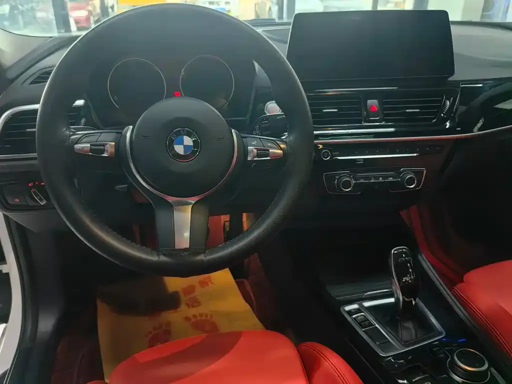 BMW 1 Series 2023 из CN, фото 7