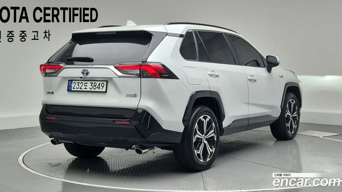 Toyota RAV4 2023 из KR, фото 2